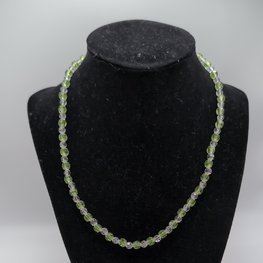 Elegant Green Beaded Necklace